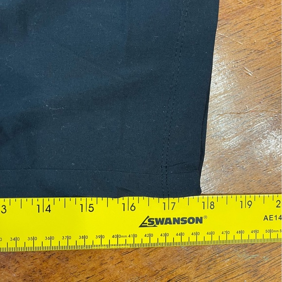 Columbia Women’s anytime casual black Capri size medium - Picture 5 of 8